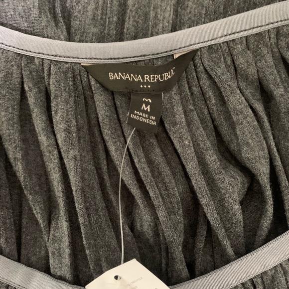 Banana Republic Grey Pleated Midi Skirt Medium - Picture 6 of 7